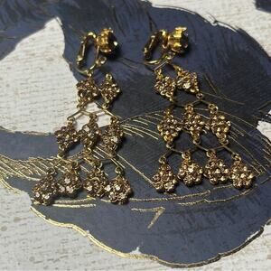 Vintage Large Gold Tone Sparkling Floral Crystal Chandelier Earrings D3